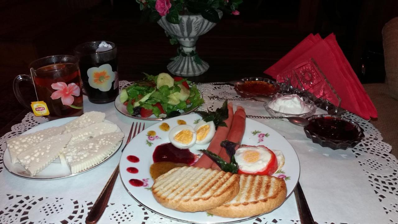 Guest House T&N クタイシ エクステリア 写真