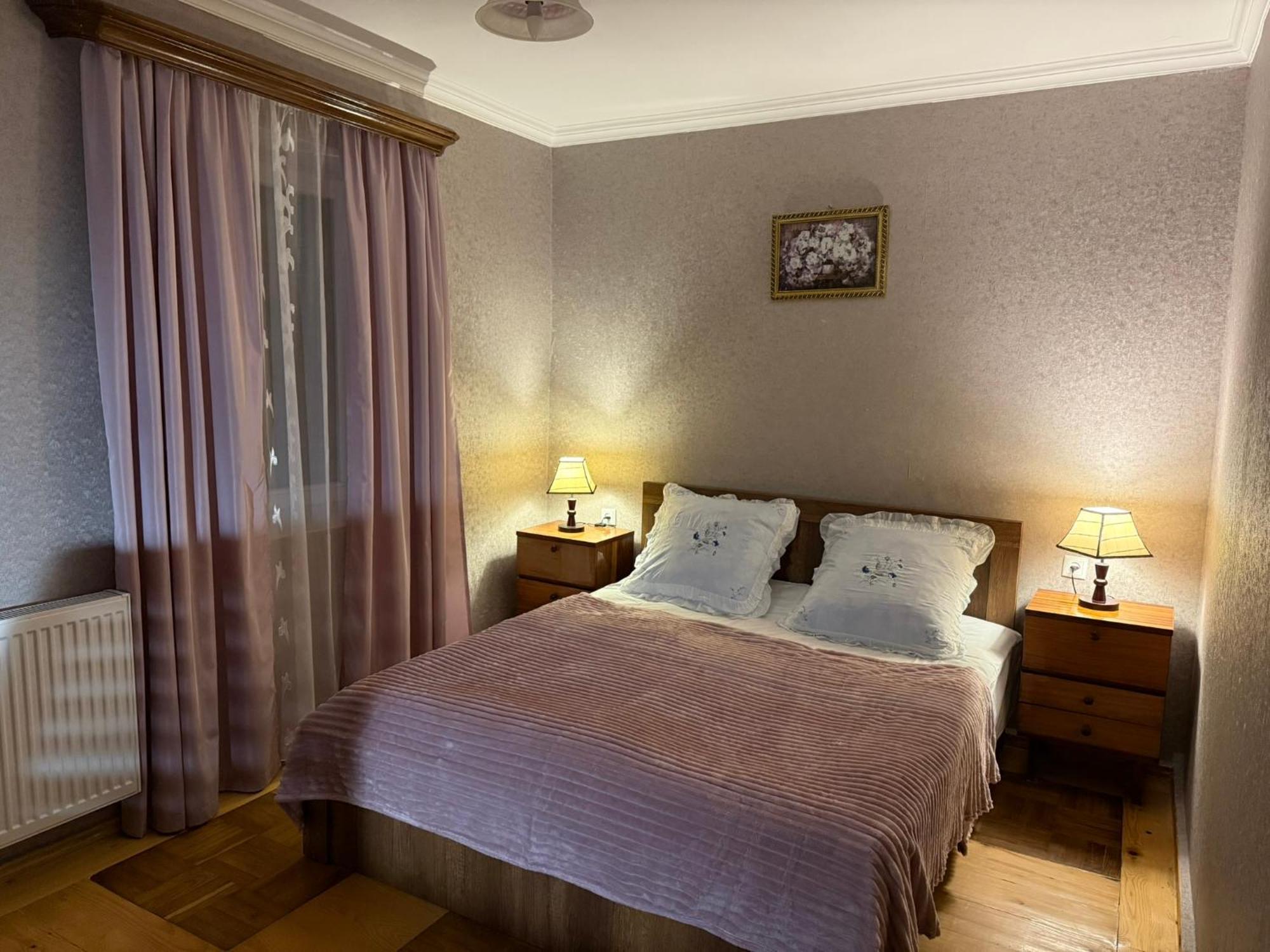 Guest House T&N クタイシ エクステリア 写真