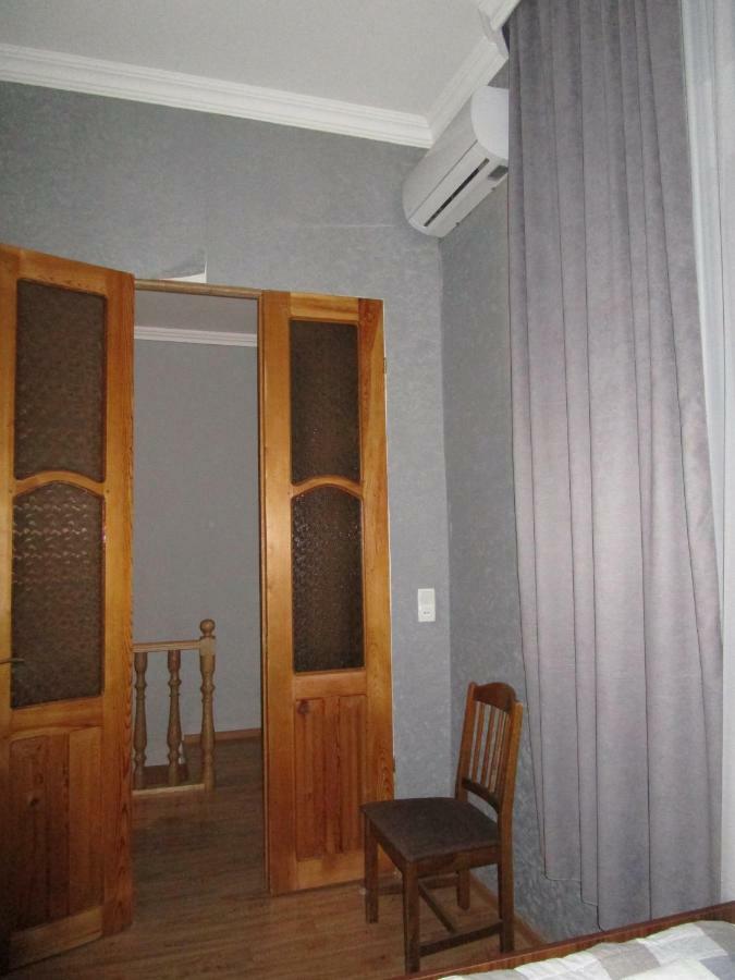Guest House T&N クタイシ エクステリア 写真