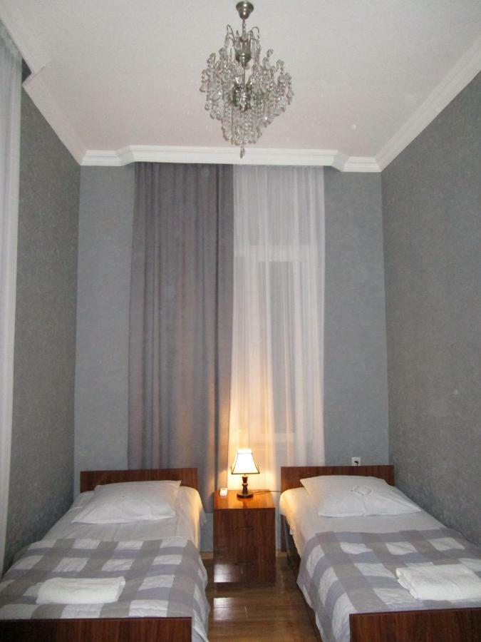Guest House T&N クタイシ エクステリア 写真