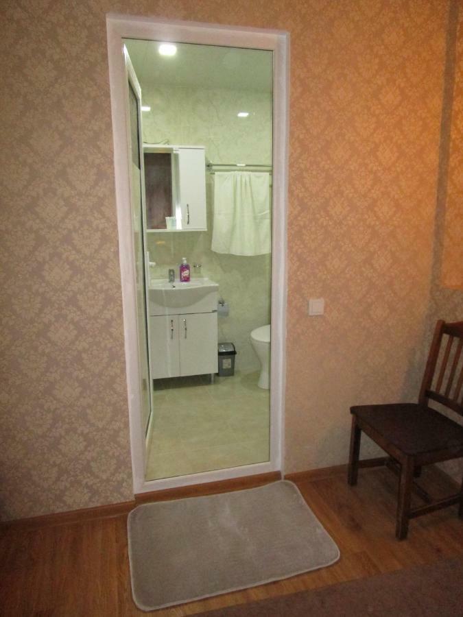 Guest House T&N クタイシ エクステリア 写真